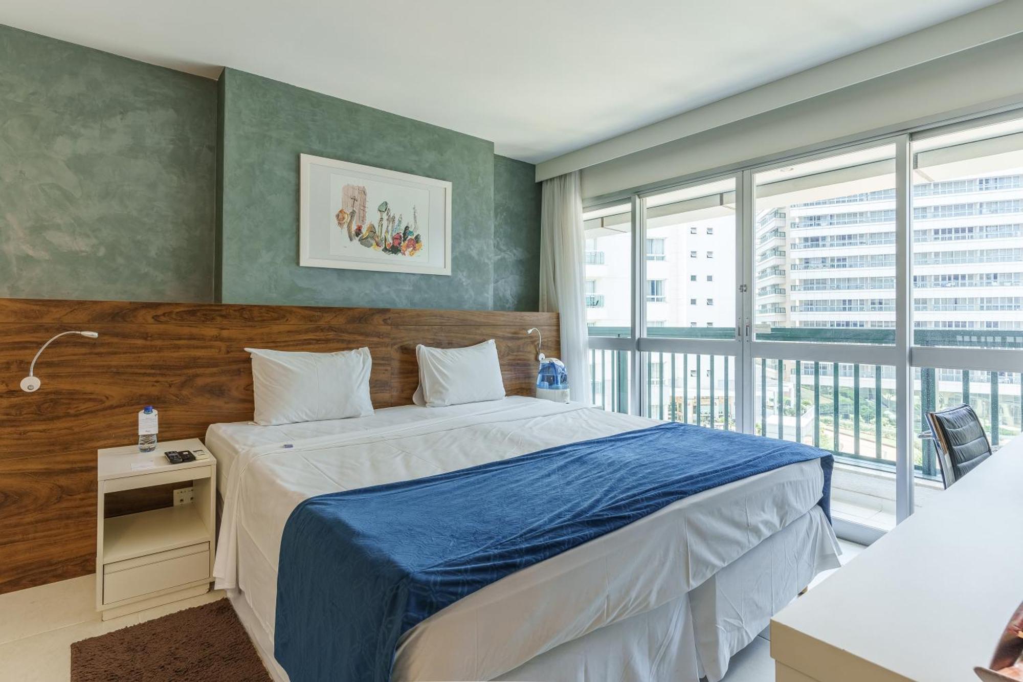 Hplus Vision Executive Hotel 4*