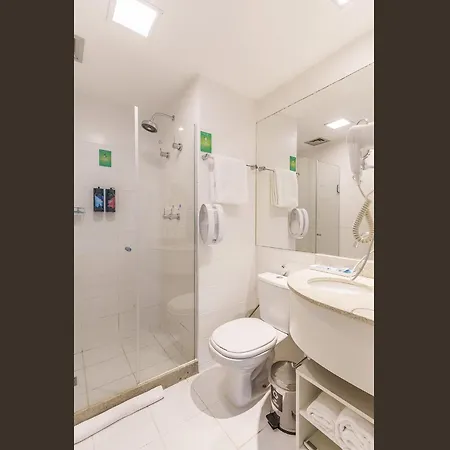 Hplus Vision Executive Brasília Quarto foto