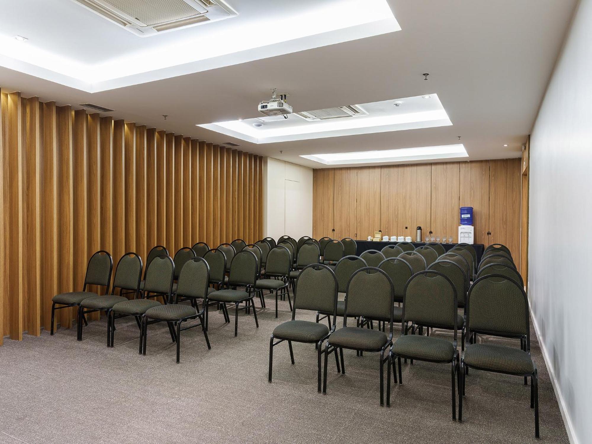 Hplus Vision Executive 4* Brasília